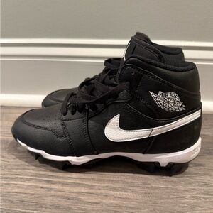 Jordan Kids Black and White Sneaker Cleats